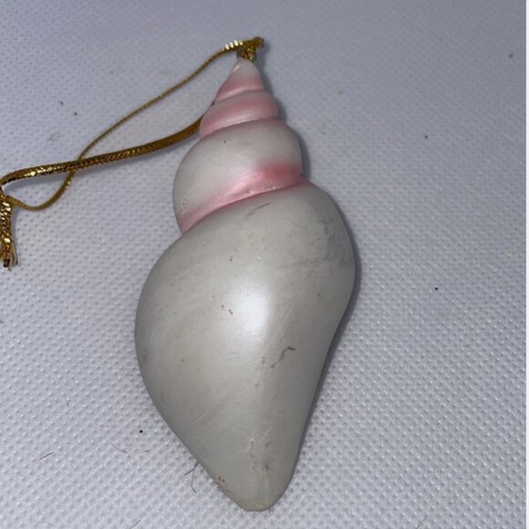 Santa Claus Sea Shell Nautical Seashell Ornament Hand Painted Resin - Picture 4 of 4
